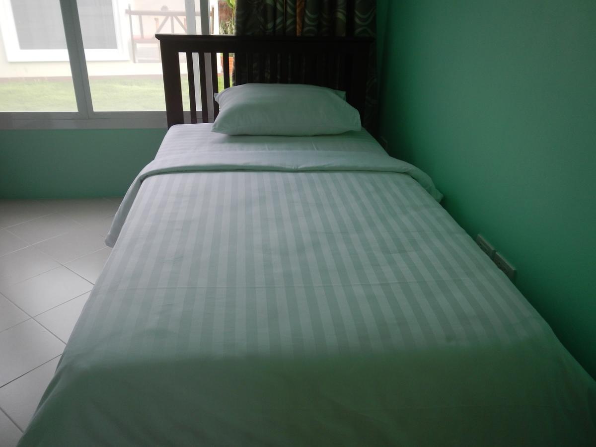 Pat'S Hideaway Bungalows 罗勇 外观 照片