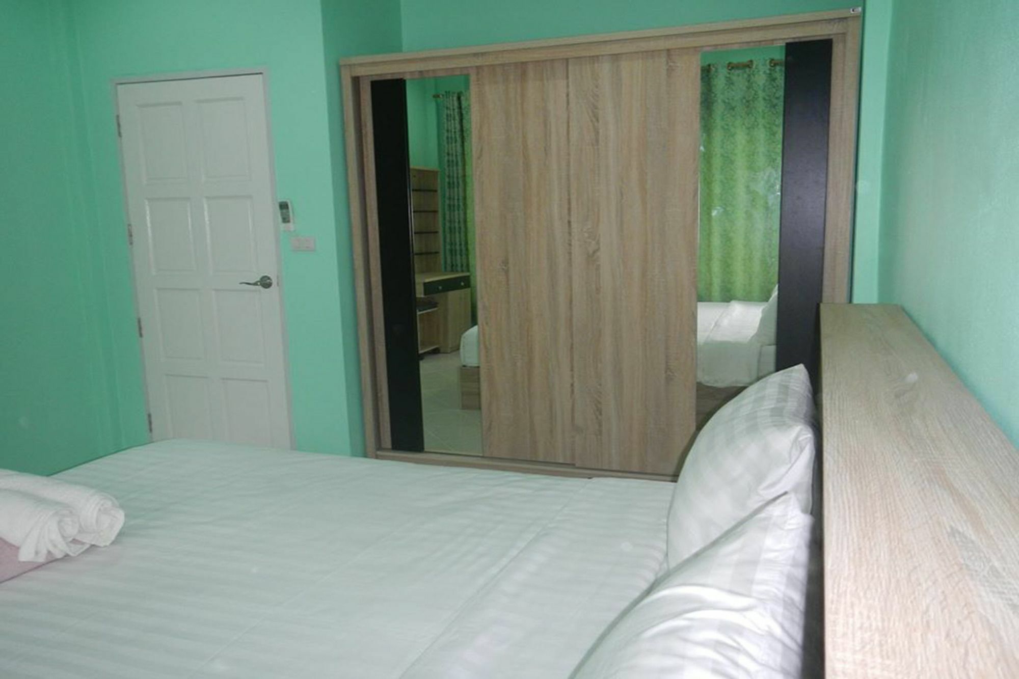 Pat'S Hideaway Bungalows 罗勇 外观 照片