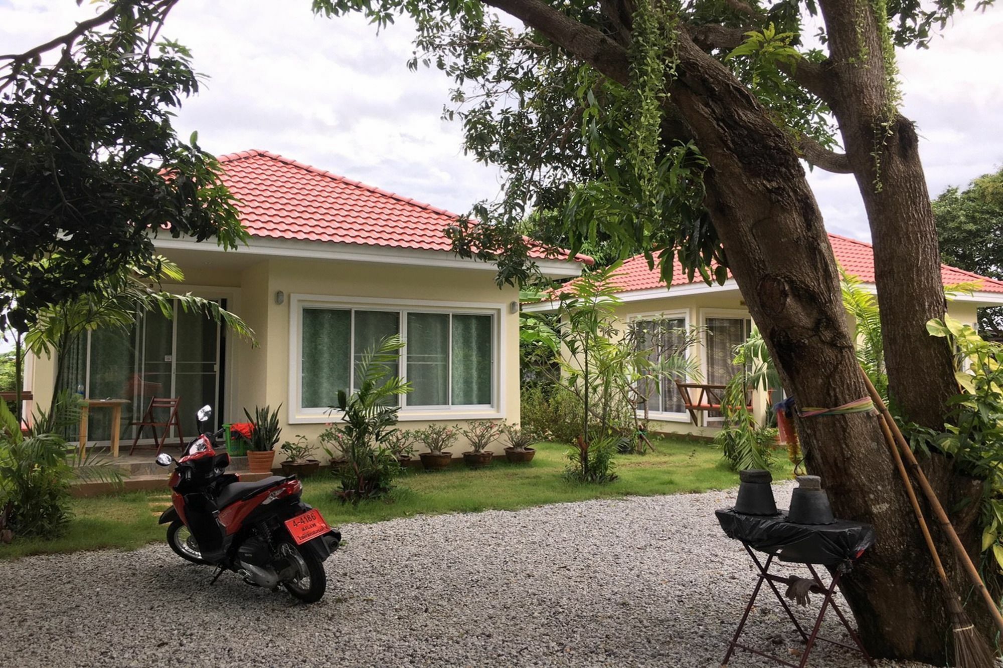 Pat'S Hideaway Bungalows 罗勇 外观 照片